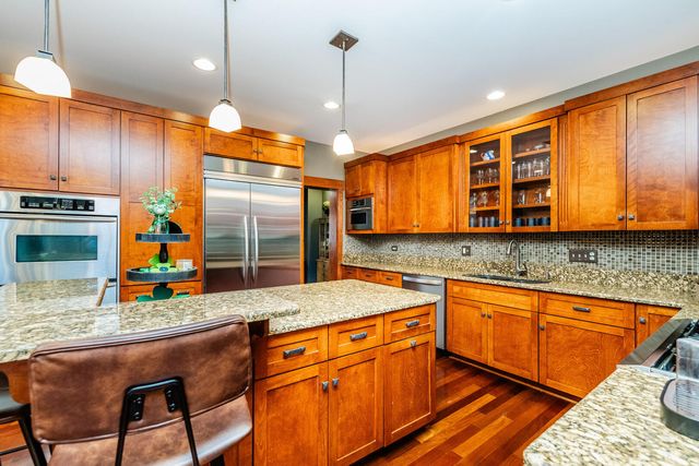 12212 S Richard Avenue, Palos Heights, IL 60463