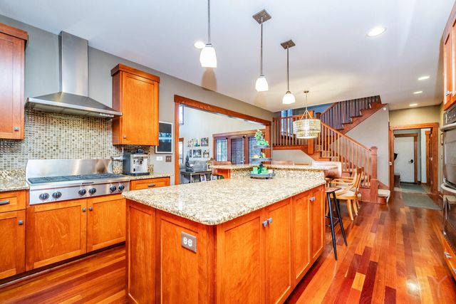 12212 S Richard Avenue, Palos Heights, IL 60463