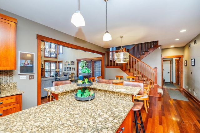 12212 S Richard Avenue, Palos Heights, IL 60463