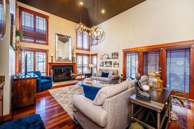 12212 S Richard Avenue, Palos Heights, IL 60463