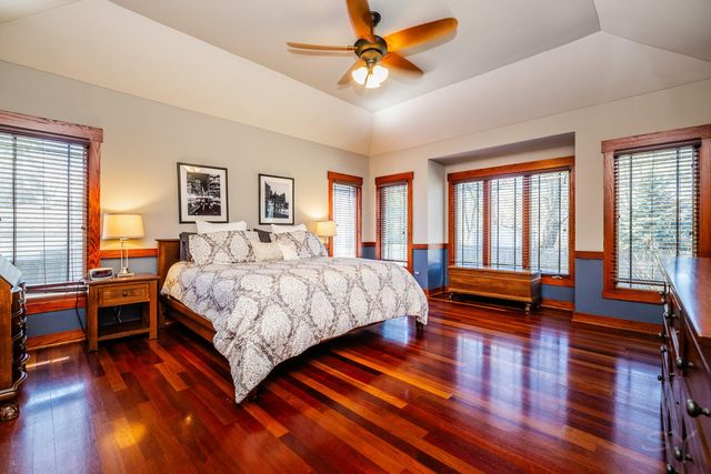 12212 S Richard Avenue, Palos Heights, IL 60463