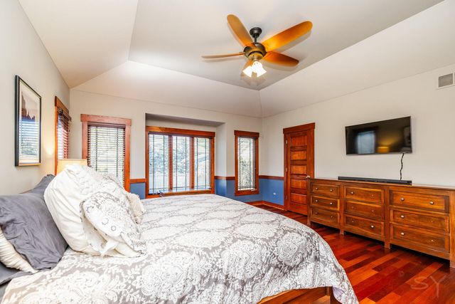 12212 S Richard Avenue, Palos Heights, IL 60463