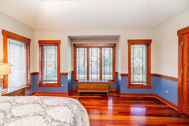 12212 S Richard Avenue, Palos Heights, IL 60463