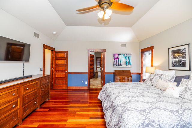 12212 S Richard Avenue, Palos Heights, IL 60463