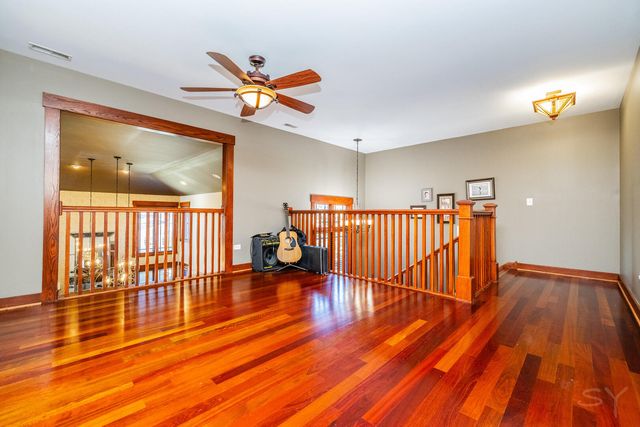 12212 S Richard Avenue, Palos Heights, IL 60463