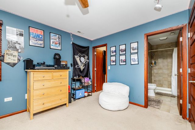 12212 S Richard Avenue, Palos Heights, IL 60463