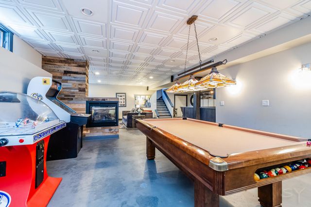 12212 S Richard Avenue, Palos Heights, IL 60463