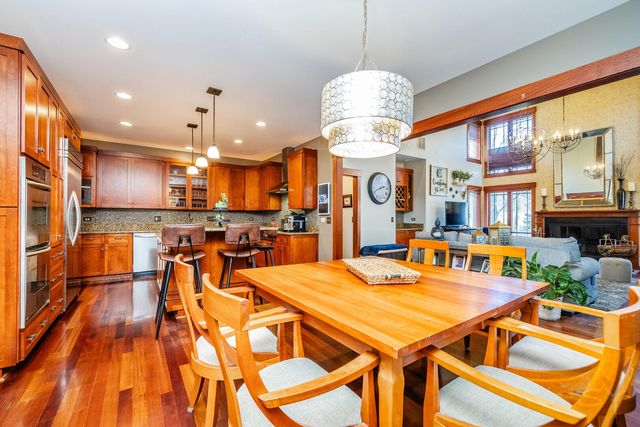 12212 S Richard Avenue, Palos Heights, IL 60463