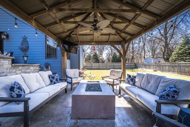 12212 S Richard Avenue, Palos Heights, IL 60463