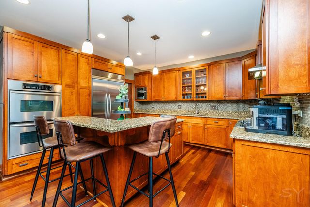 12212 S Richard Avenue, Palos Heights, IL 60463