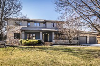 12212 S Richard Avenue, Palos Heights, IL 60463