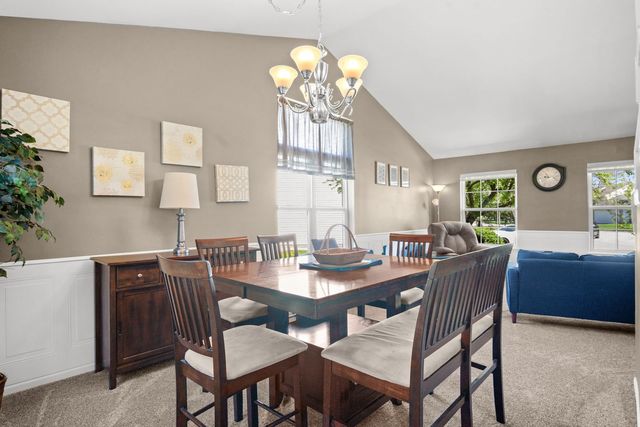 542 Waterford Drive, Oswego, IL 60543