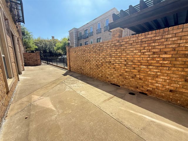 6505 Bandera Avenue 1B, Dallas, TX 75225