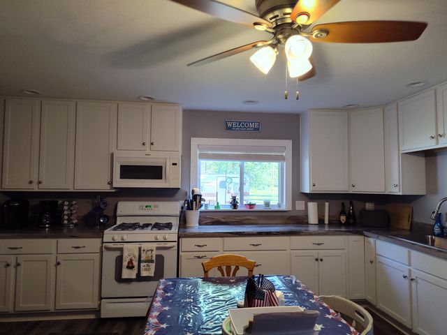 2251 Hemlock Road, Reading Twp, MI 49082