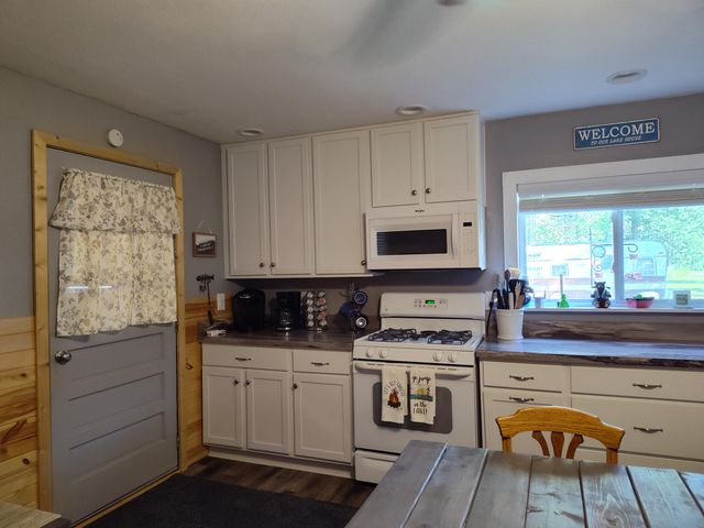 2251 Hemlock Road, Reading Twp, MI 49082