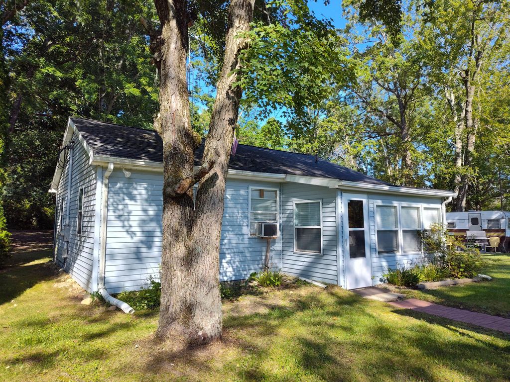 2251 Hemlock Road, Reading Twp, MI 49082