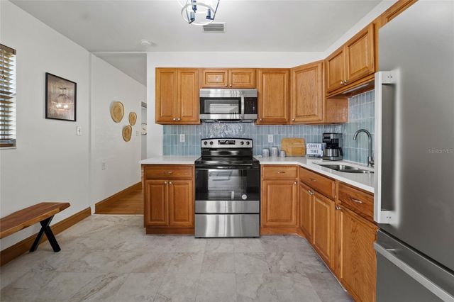 1513 W MEADOWBROOK AVENUE, Tampa, FL 33612