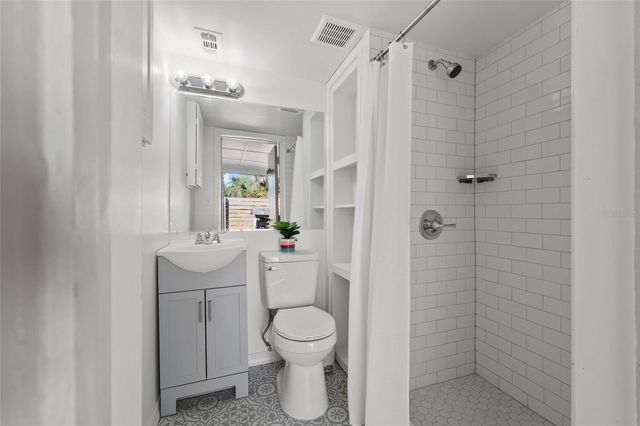 1513 W MEADOWBROOK AVENUE, Tampa, FL 33612