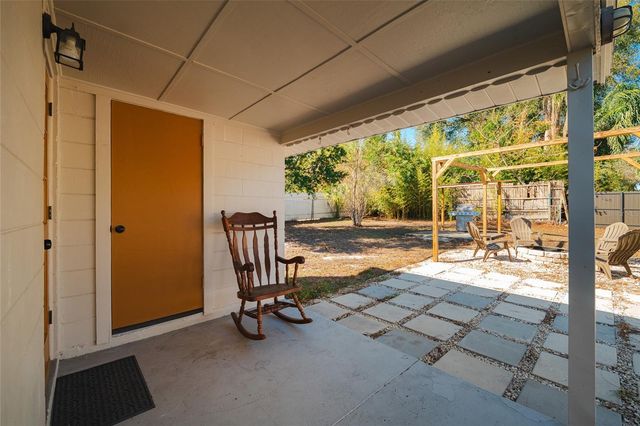 1513 W MEADOWBROOK AVENUE, Tampa, FL 33612