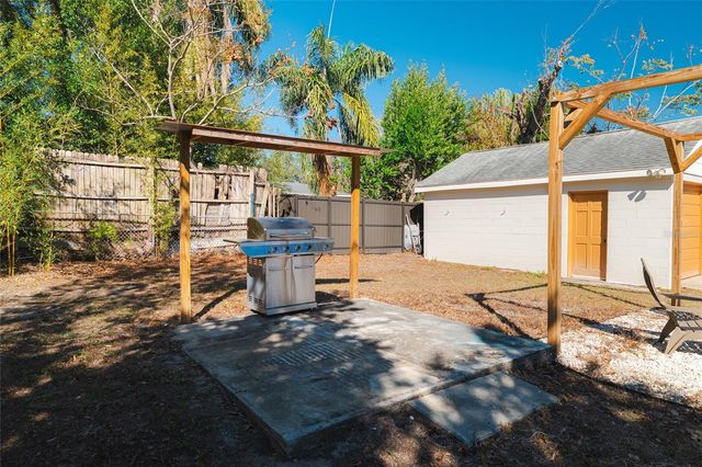 1513 W MEADOWBROOK AVENUE, Tampa, FL 33612