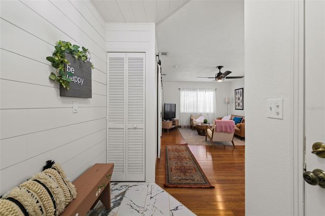 1513 W MEADOWBROOK AVENUE, Tampa, FL 33612