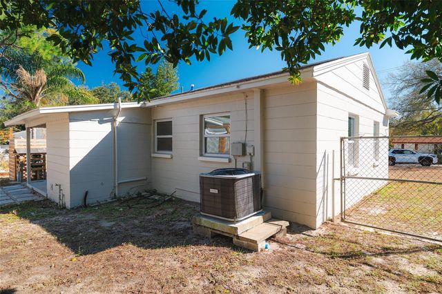 1513 W MEADOWBROOK AVENUE, Tampa, FL 33612