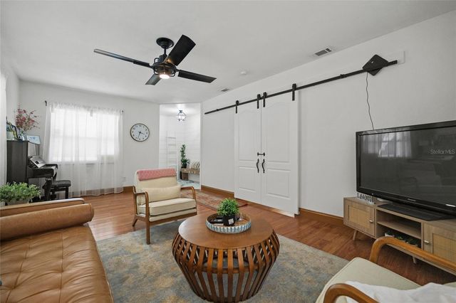 1513 W MEADOWBROOK AVENUE, Tampa, FL 33612