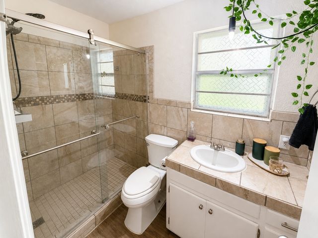 2015 AVON Drive, Denison, TX 75020