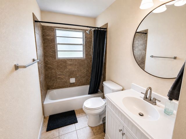 2015 AVON Drive, Denison, TX 75020