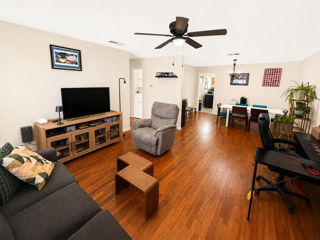 2015 AVON Drive, Denison, TX 75020
