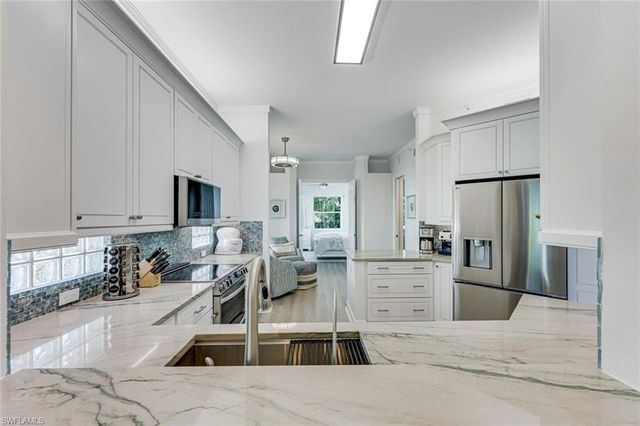 805 Bentwater CIR 104, Naples, FL 34108