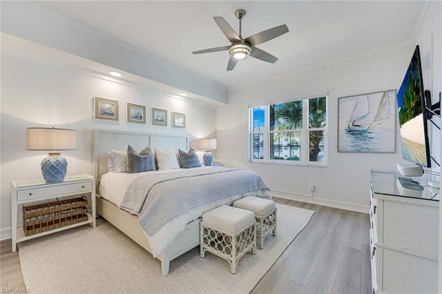 805 Bentwater CIR 104, Naples, FL 34108