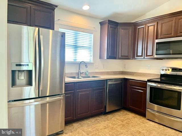 121 ROCK LEDGE CT, Milford, DE 19963