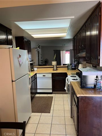 14934 Sequoia, Hesperia, CA 92345