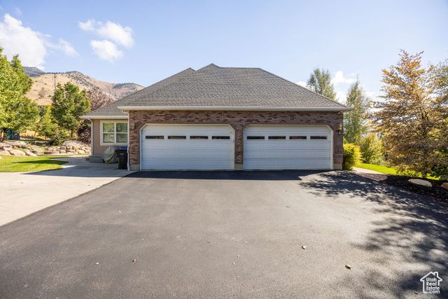 2960 N RIDGE VIEW DR, North Logan, UT 84341