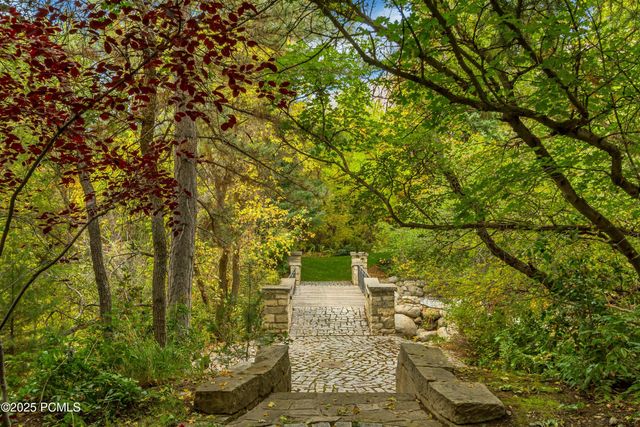 13322 N Grove Drive, Alpine, UT 84004