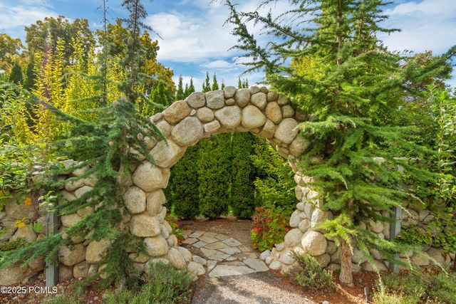 13322 N Grove Drive, Alpine, UT 84004