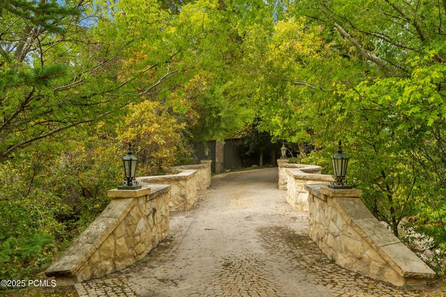 13322 N Grove Drive, Alpine, UT 84004