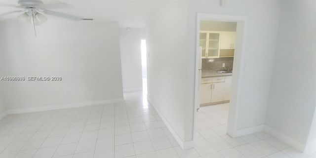 2530 NW 152nd St, Miami Gardens, FL 33054