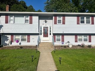 24 Calumet Avenue, Johnston, RI 02919