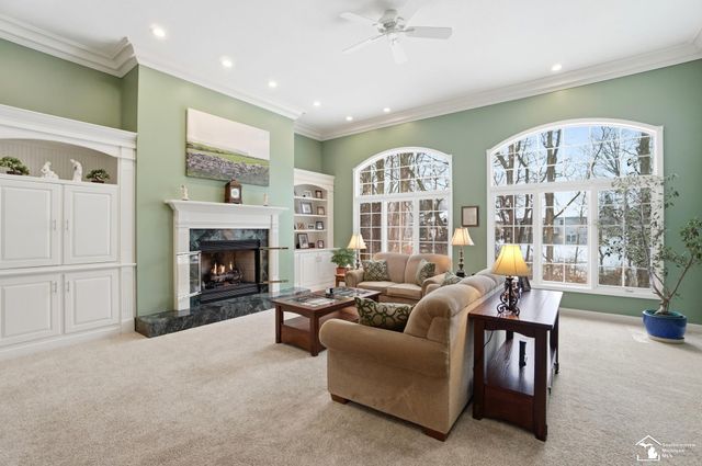 3158 Deer Creek Drive, Lambertville, MI 48144