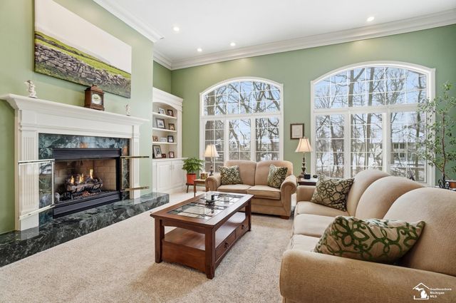 3158 Deer Creek Drive, Lambertville, MI 48144