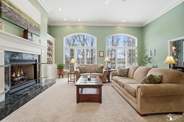 3158 Deer Creek Drive, Lambertville, MI 48144