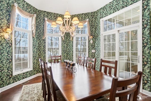 3158 Deer Creek Drive, Lambertville, MI 48144