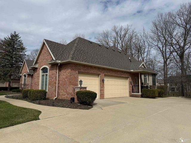 3158 Deer Creek Drive, Lambertville, MI 48144