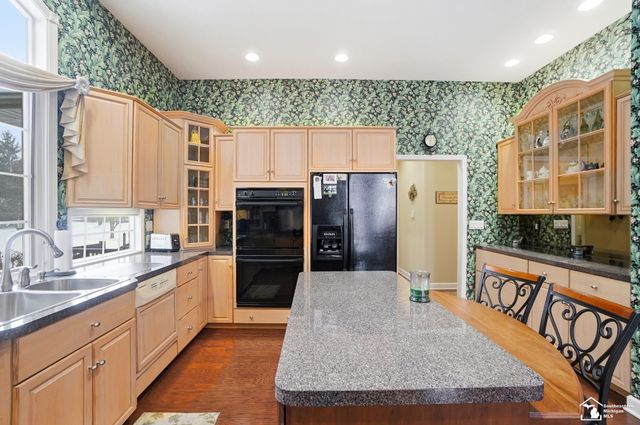 3158 Deer Creek Drive, Lambertville, MI 48144