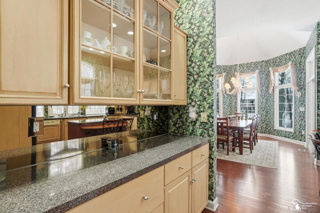 3158 Deer Creek Drive, Lambertville, MI 48144