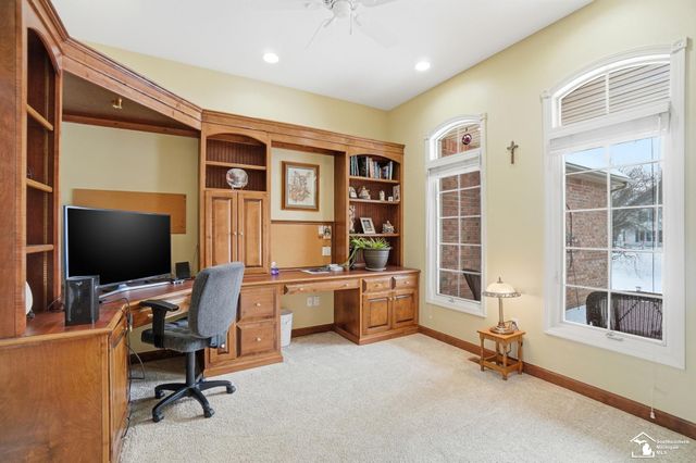 3158 Deer Creek Drive, Lambertville, MI 48144