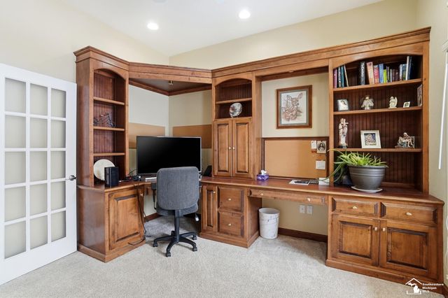 3158 Deer Creek Drive, Lambertville, MI 48144