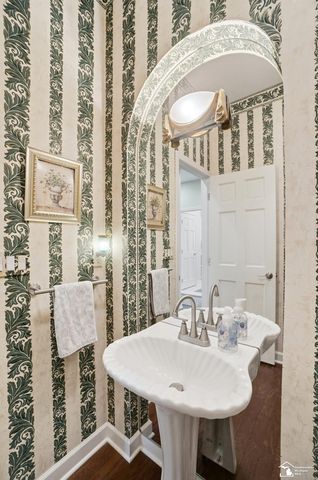 3158 Deer Creek Drive, Lambertville, MI 48144